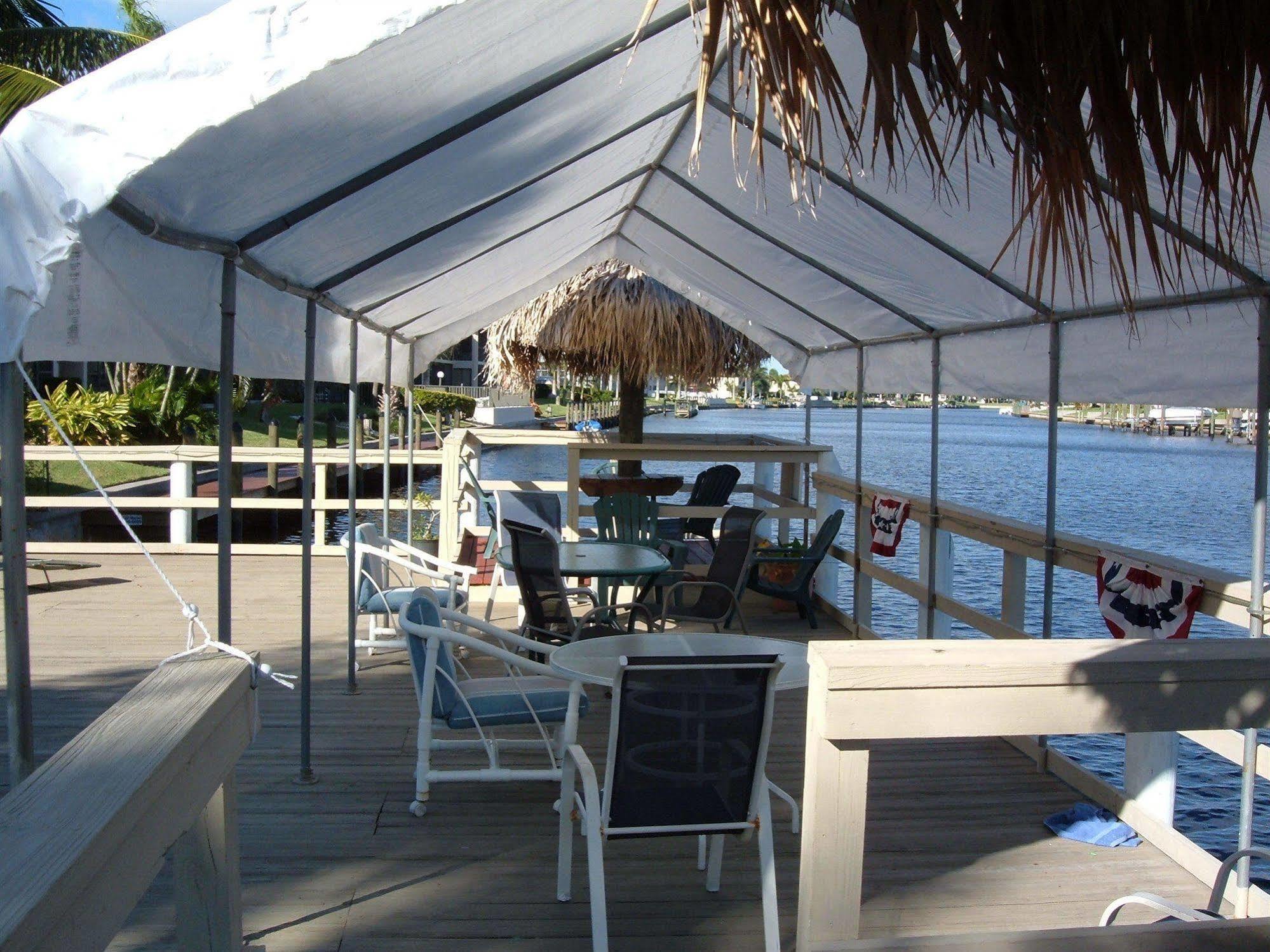 Hideaway Waterfront Resort Cabo Coral Exterior foto